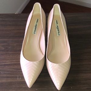 Karl Lagerfeld low heel pump size 9